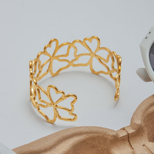 Bloom Outline Openwork Floral Gold Cuff