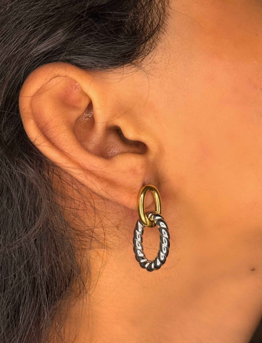 Twisted Aura Hoops