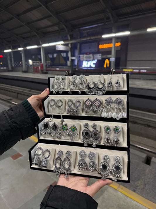 Set of 16 Random Earrings with Folding Jhumka Box | Premium Gift Box