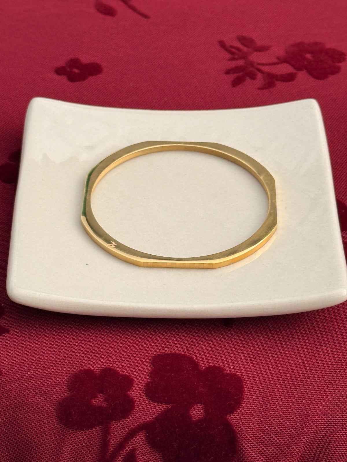 Classic Plain Gold Bangle