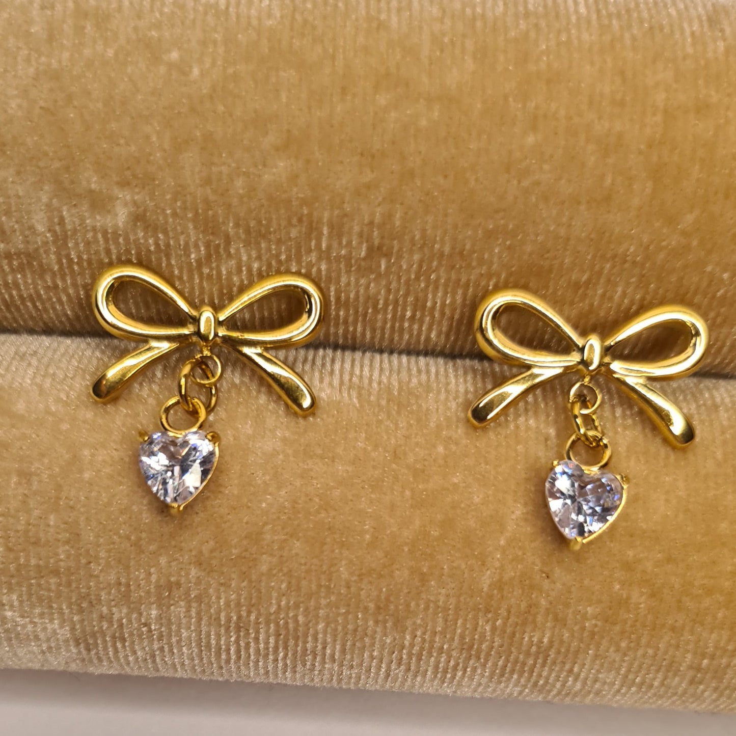 Velvet Bow