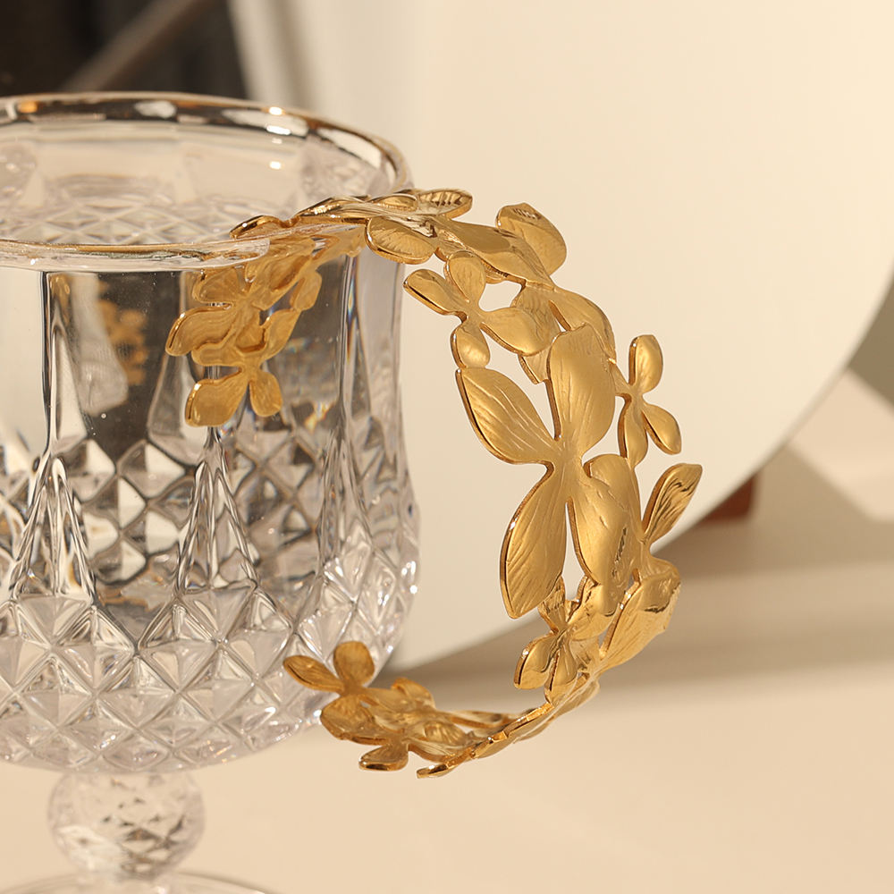 Enchanted Flora Sculpted Gold Cuff