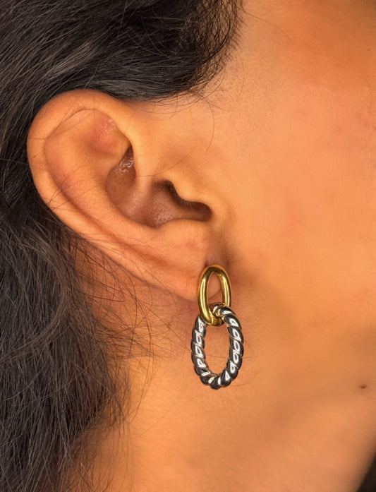 Twisted Aura Hoops